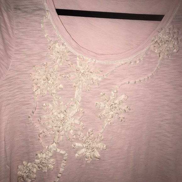 Cute top - Picture 3 of 3